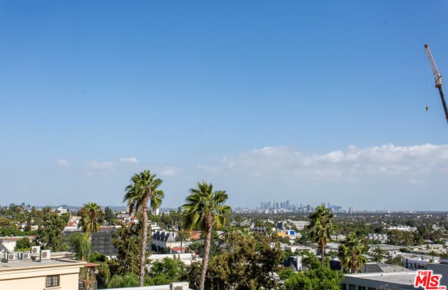 8455 De Longpre AVE - 8455 De Longpre Avenue, West Hollywood, CA 90069