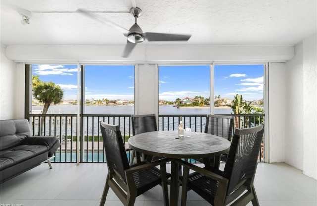 9486 Gulf Shore Dr photos photos