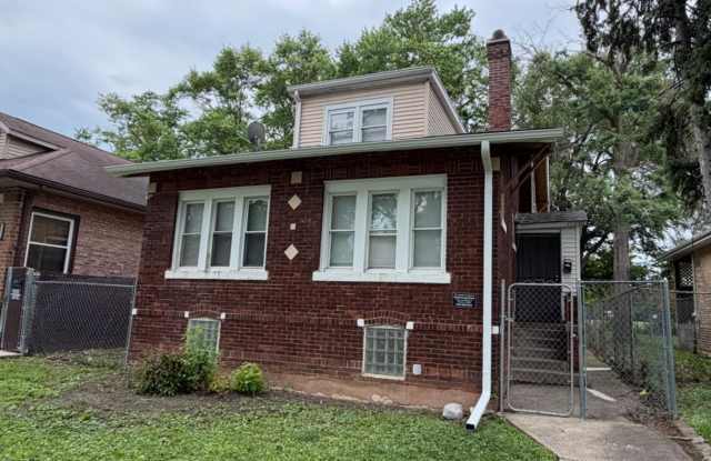 Mobility Area Morgan Park - 5 Bedroom Single Family Home Gallery 1