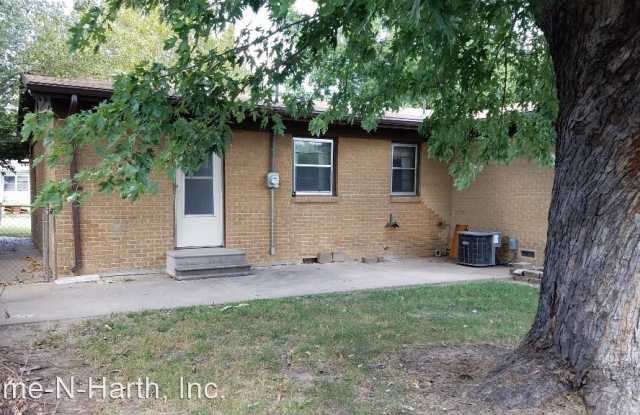 1221 E. 31st St. S. Wichita Gallery 3