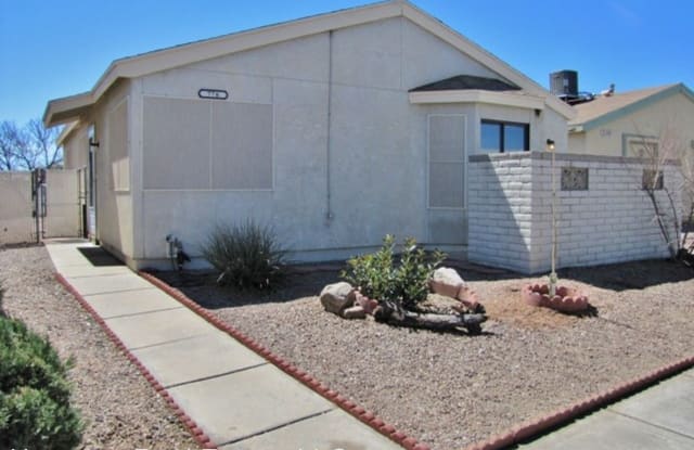 776 Sunset Vista Drive - 776 South Sunset Vista Drive, Sierra Vista, AZ 85635