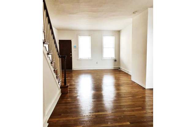 1208 MAPLE STREET Gallery 4