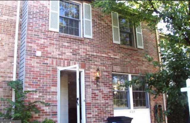 14105 HONEY HILL Court unit: #Small Room photos photos