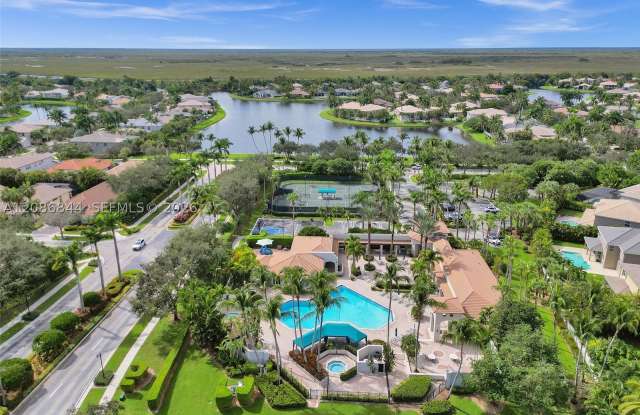 19462 Saturnia Lakes Dr Gallery 1