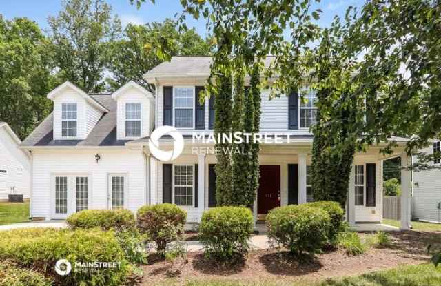 711 Walnut Crossing Drive Gallery 1