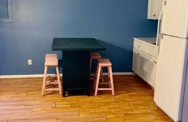 8502 KERNON Court unit: Basement Apartment Gallery 3