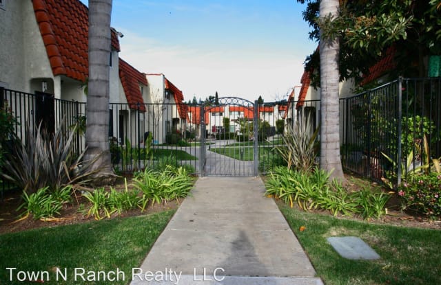 5580 Lake Park Way #17 - 5580 Lake Park Way, La Mesa, CA 91942