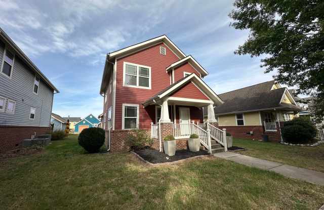 3 Beds | Bonus Room | 2.5 Baths | Detached 1 Car Garage - Close to St. Elmo & Downtown Gallery 3