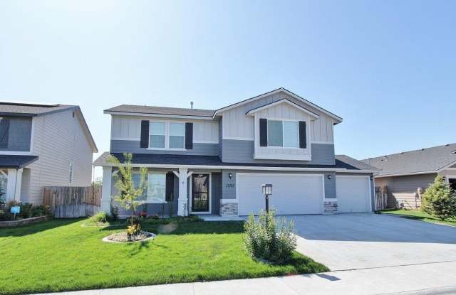 Immaculate Home Nestled in Quiet Neighborhood photos photos