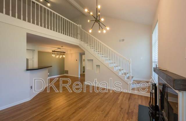 521 McGill Park Ave. NE photos photos