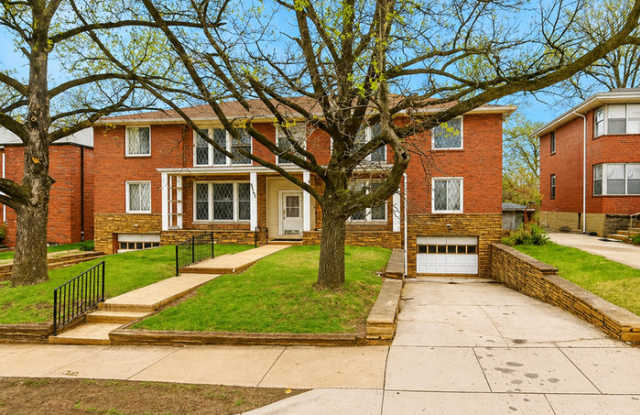 8241 Delmar Boulevard photos photos