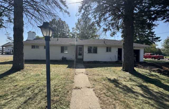 Charming 4-Bedroom Rambler for Rent – $2,400/month (12/01/2025 Move In) photos photos