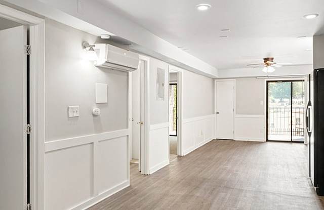 Cedar Oaks Gallery 3