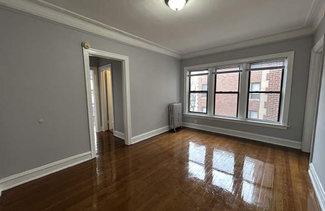 6948 North Ashland Boulevard Gallery 4