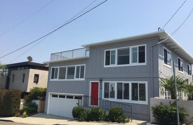 Single Family House w/ Open Sunny Spacious Layout with Rooftop Deck  Ocean Views!! Large Yard. Quiet Neighborhood Huge Living Room and Bedrooms - 116 Barney Court, Hermosa Beach, CA 90254