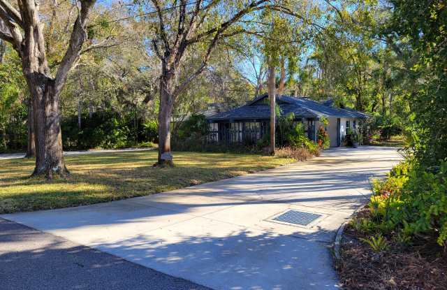 11405 North Grady Avenue photos photos