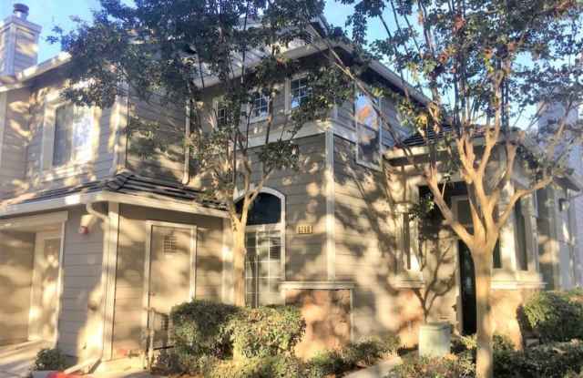Stunning 3/3 PET FRIENDLY Condo in South San Jose photos photos