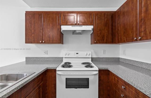 2453 W 78th St - 2453 West 78th Street, Hialeah, FL 33016