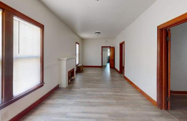 108 2nd Street Northwest Gallery 4