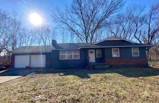 8003 East 100 Terrace - 8003 East 100th Terrace, Kansas City, MO 64134