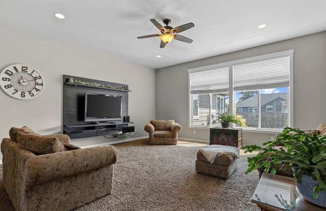 1936 N Bridgeview Dr Gallery 4