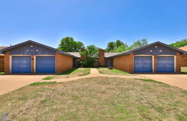 3/2/2 DUPLEX near ACU! Gallery 4