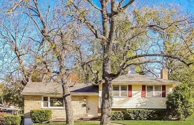 11816 East 32nd Street South - 11816 East 32nd Street South, Independence, MO 64052
