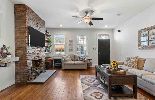 Available Oct 15th! Beautifully Updated 3-Bedroom Home with Private Patio in the Heart of South Side! Gallery 4
