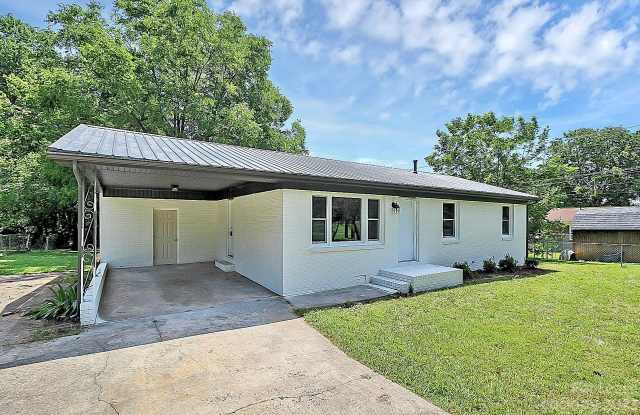1433 Edgewood Road - 1433 Edgewood Road, Gastonia, NC 28016