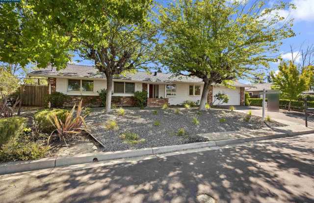 33 Sullivan Dr photos photos