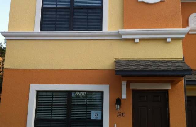 Fantastic 3/2.5 Townhome - Gated- Community Pool - Lake Mary HS zoned - 1211 Windsor Lake Circle, Sanford, FL 32773