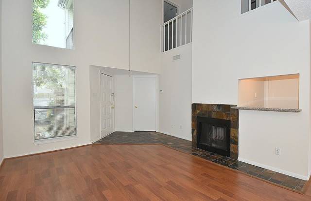 3843 Tanglewilde Street Gallery 2