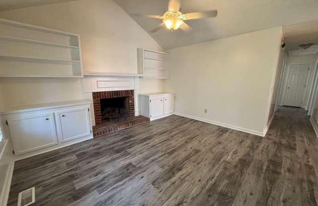 3 Bedroom 2 Bath in rosewood Gallery 3
