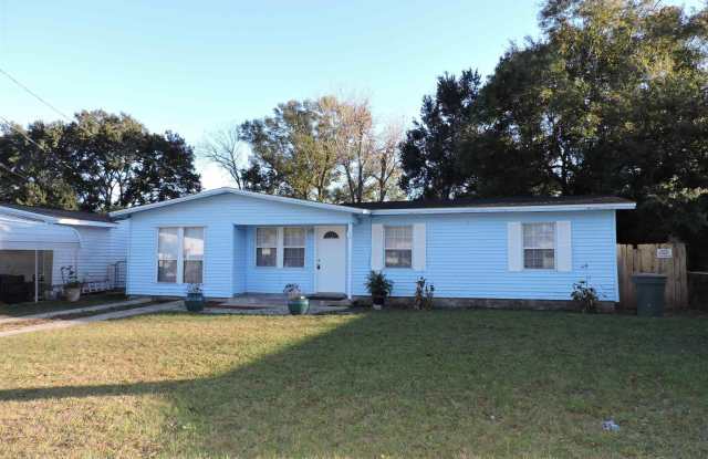 1117 Medford Ave - 1117 Medford Avenue, Brent, FL 32505 1117 Medford Ave - 1117 Medford Avenue, Brent, FL 32505