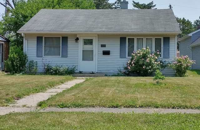 149 N Cavender St - 149 North Cavender Street, Hobart, IN 46342