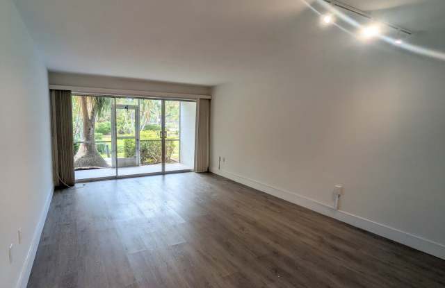 2155 Wood Street - 1 Gallery 4