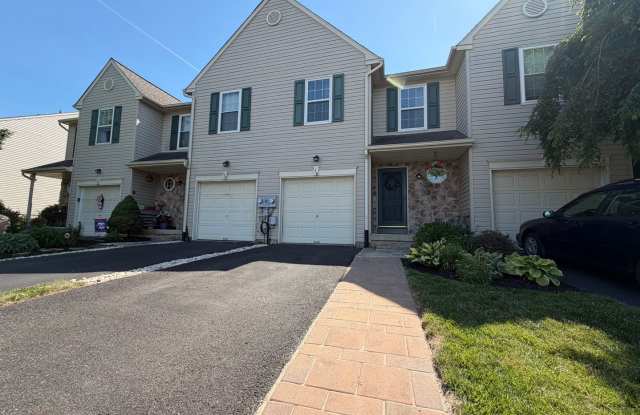 Stunning 3-Bedroom/2-Bathroom Townhouse in Perkasie! Available Mid July! photos photos