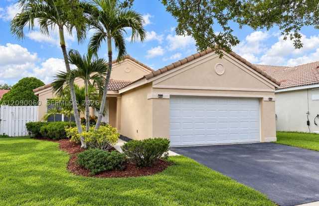 751 Sand Creek Cir Gallery 1