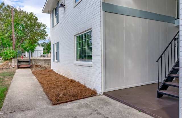 Charming 2-bedroom, 1-bath apartment located in the highly sought-after Rosewood area! - Apt 11 Gallery 4