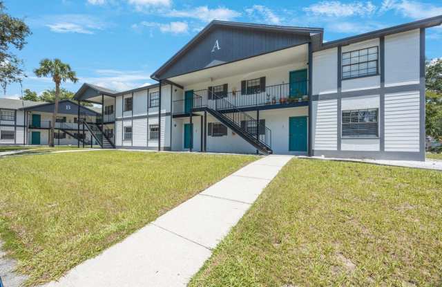 Newly Renovated 2 bedroom 2 bath within walking distance to Main Street** ** Move in by December 31st and get Feburary Rent Free** photos photos