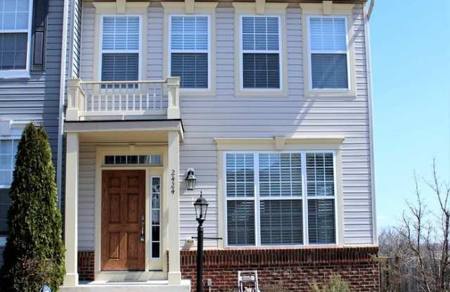 2424 Battery Hill Circle Gallery 2