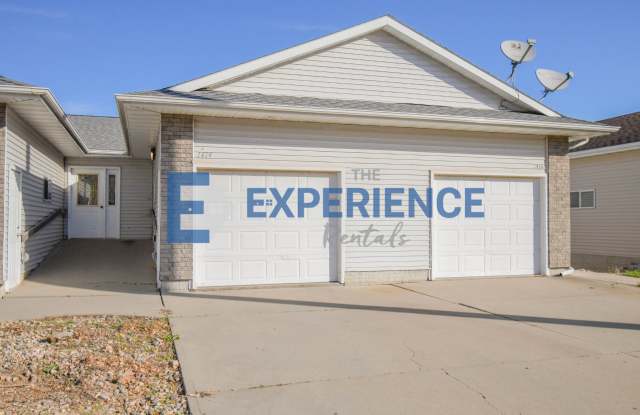 Beautiful 3-Bedroom Brandon Condo with Spacious Living Area & Patio! Gallery 3