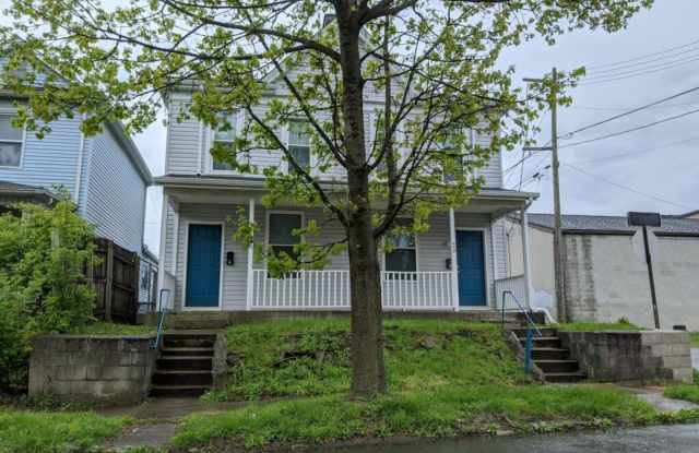 2 Bed 1 Bath Townhome Gallery 1