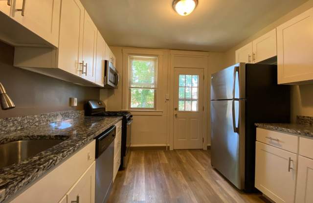 Pet Friendly Squirrel Hill Townhome! Both Covered Front Porch & Backyard! photos photos