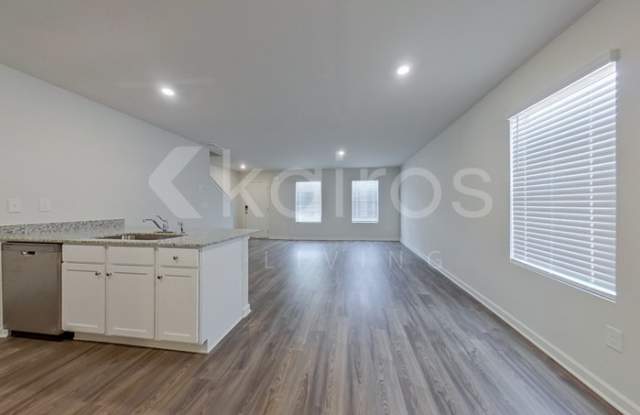 329 Ironwood Court Gallery 3