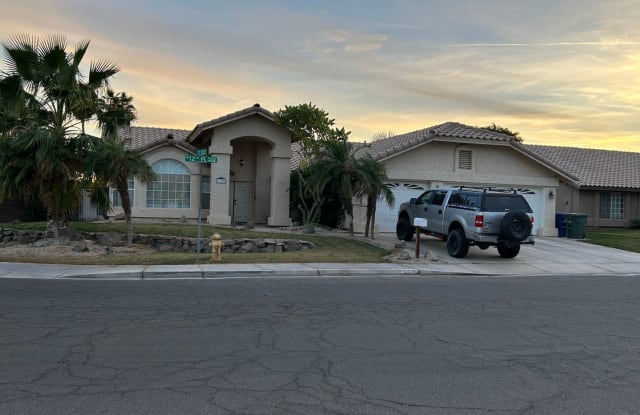 3369 W 12th Pl - 3369 West 12th Place, Yuma, AZ 85364