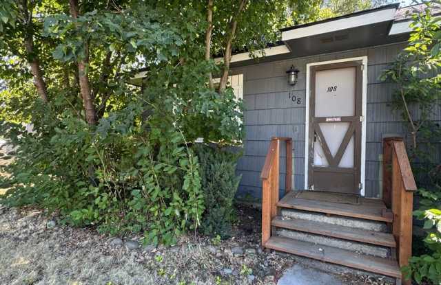2-Bedroom Duplex for Rent Near Downtown - 108 East Capitol Avenue, Ellensburg, WA 98926