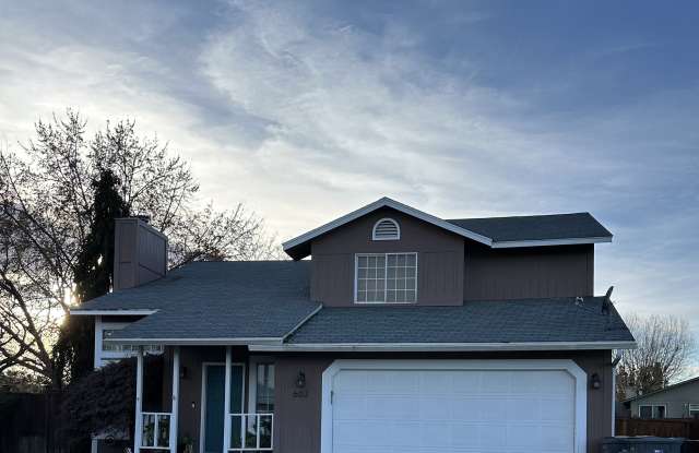 602 S Arthur Pl, Kennewick, Wa 99336 - 602 South Arthur Place, Kennewick, WA 99336