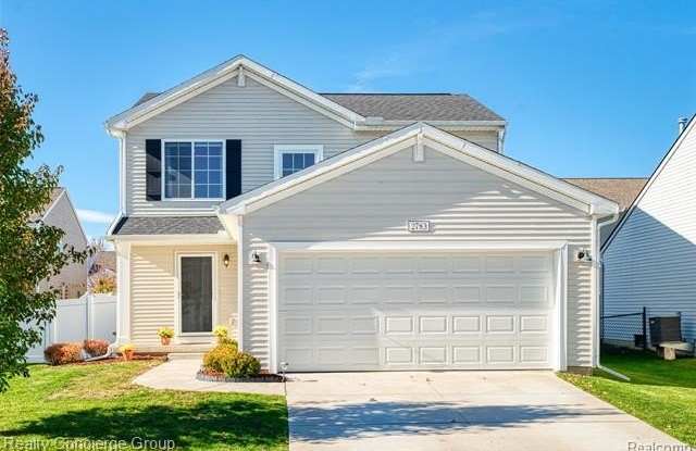 2783 Au Gres River Drive - 2783 Au Gres River Drive, Livingston County, MI 48836