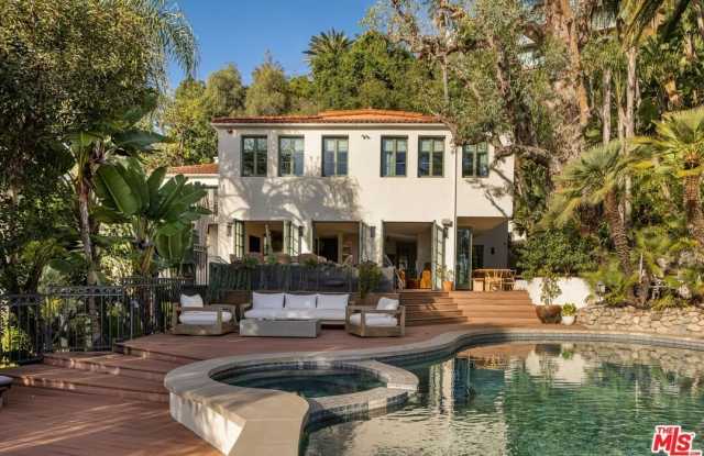 1427 N Kings Rd photos photos